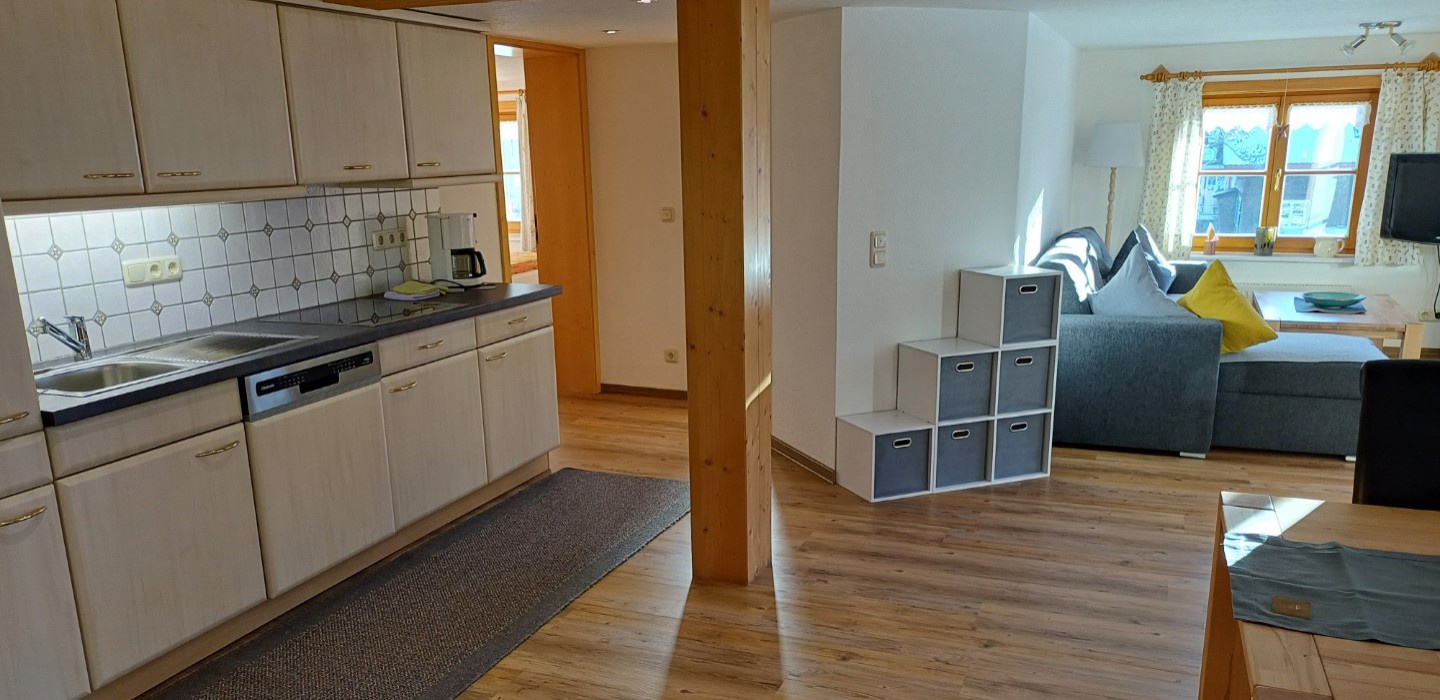 neu renovierter Wohnbereich Ferienwohnung 'Bergkristall